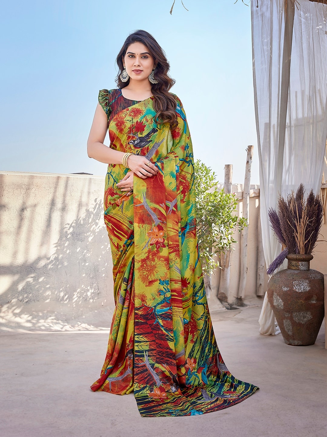 KALINI Floral Printed Saree, Red
