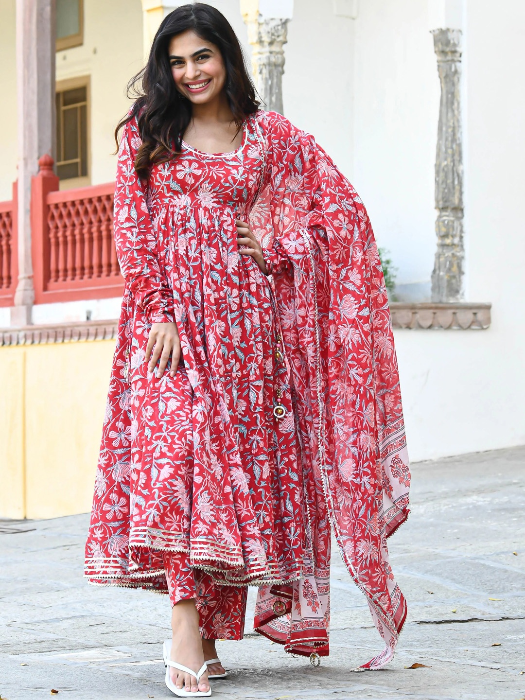 

V TRADITION Floral Printed Regular Gotta Patti Kurta With Trousers & Dupatta, Red