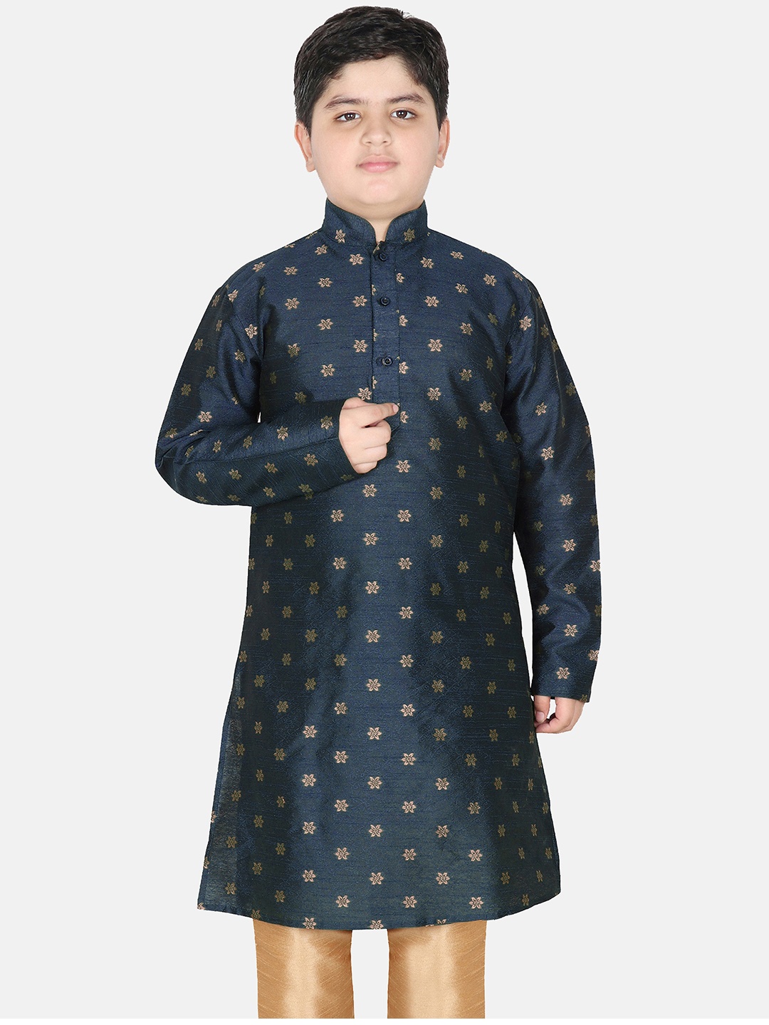 

SG YUVRAJ Boys Floral Embroidered Mandarin Collar Jacquard Straight Kurta, Navy blue