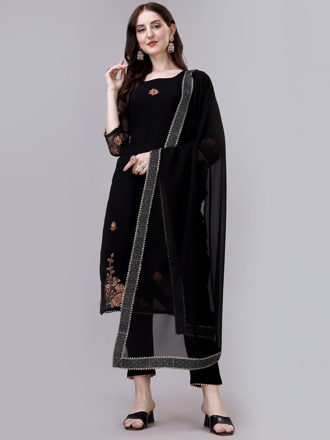 

GORGONE Ethnic Motifs Embroidered Thread Work Georgette Kurta With Trousers & Dupatta, Black