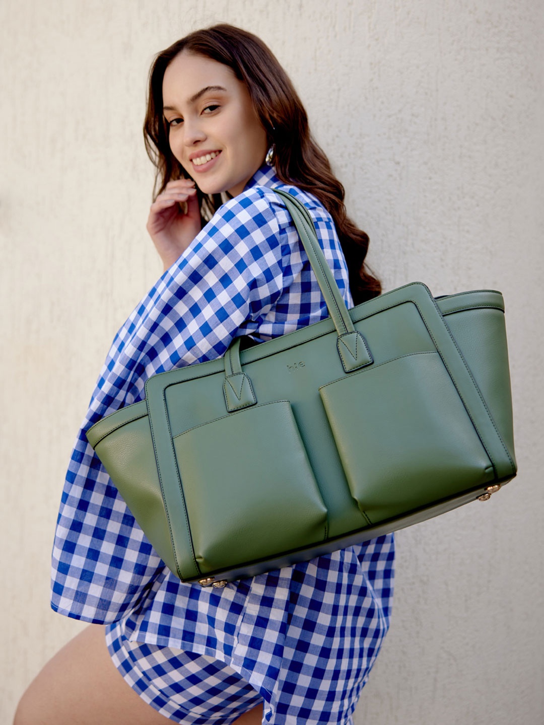

HIE Textured Structured Handheld Bag, Olive