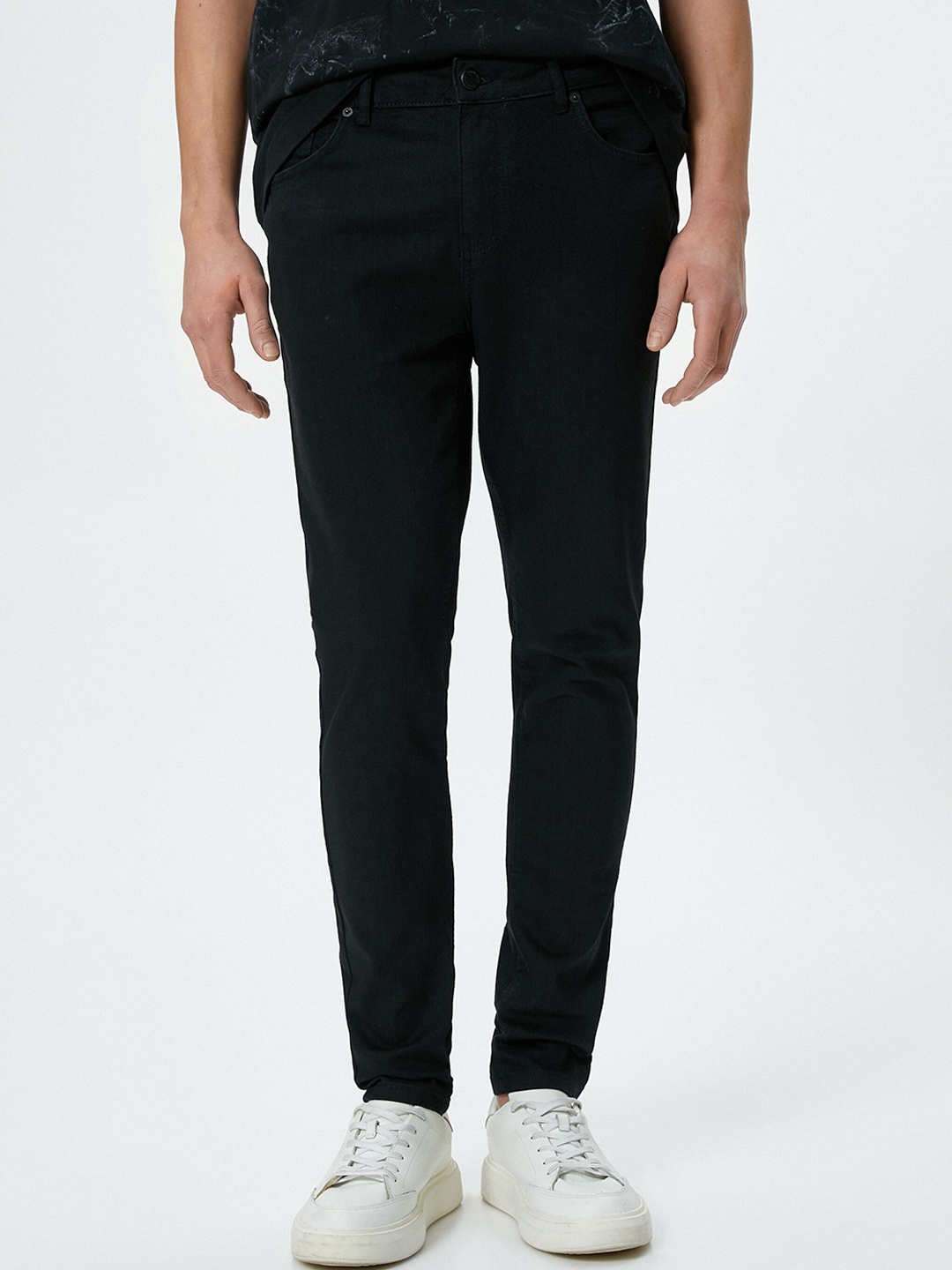 

Koton Men Mid Rise Clean Look Dark Shade Stretchable Jeans, Black