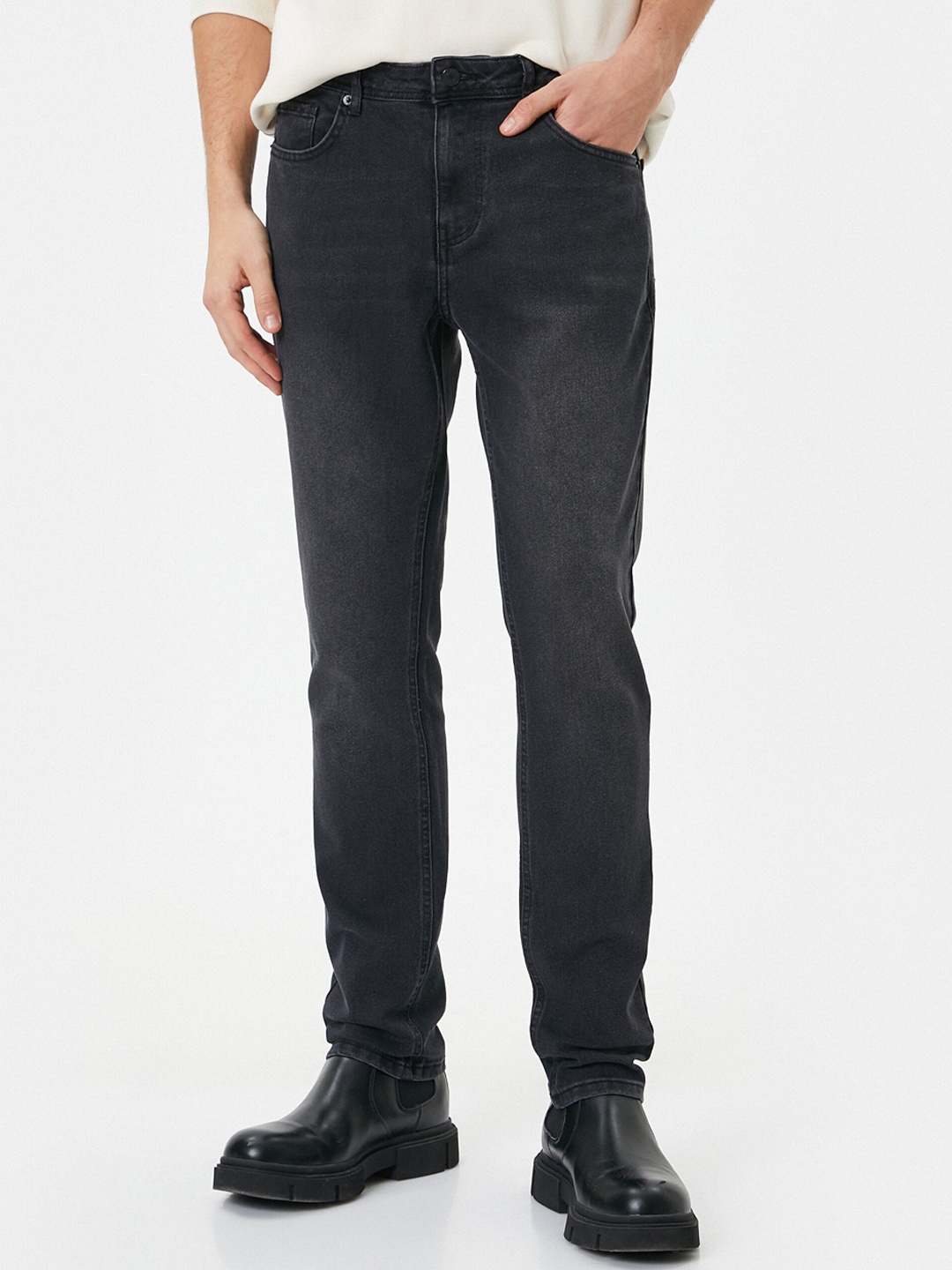 

Koton Men Light Fade Stretchable Jeans, Black