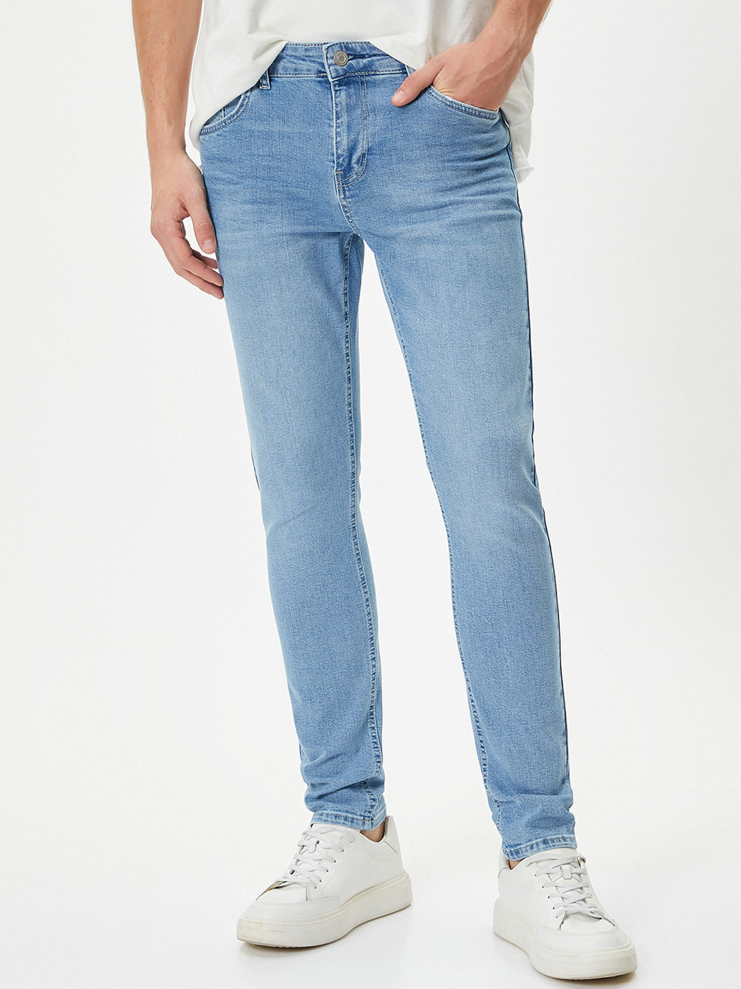 

Koton Men Slim Fit Mid Rise Clean Look Light Shade Stretchable Jeans, Blue