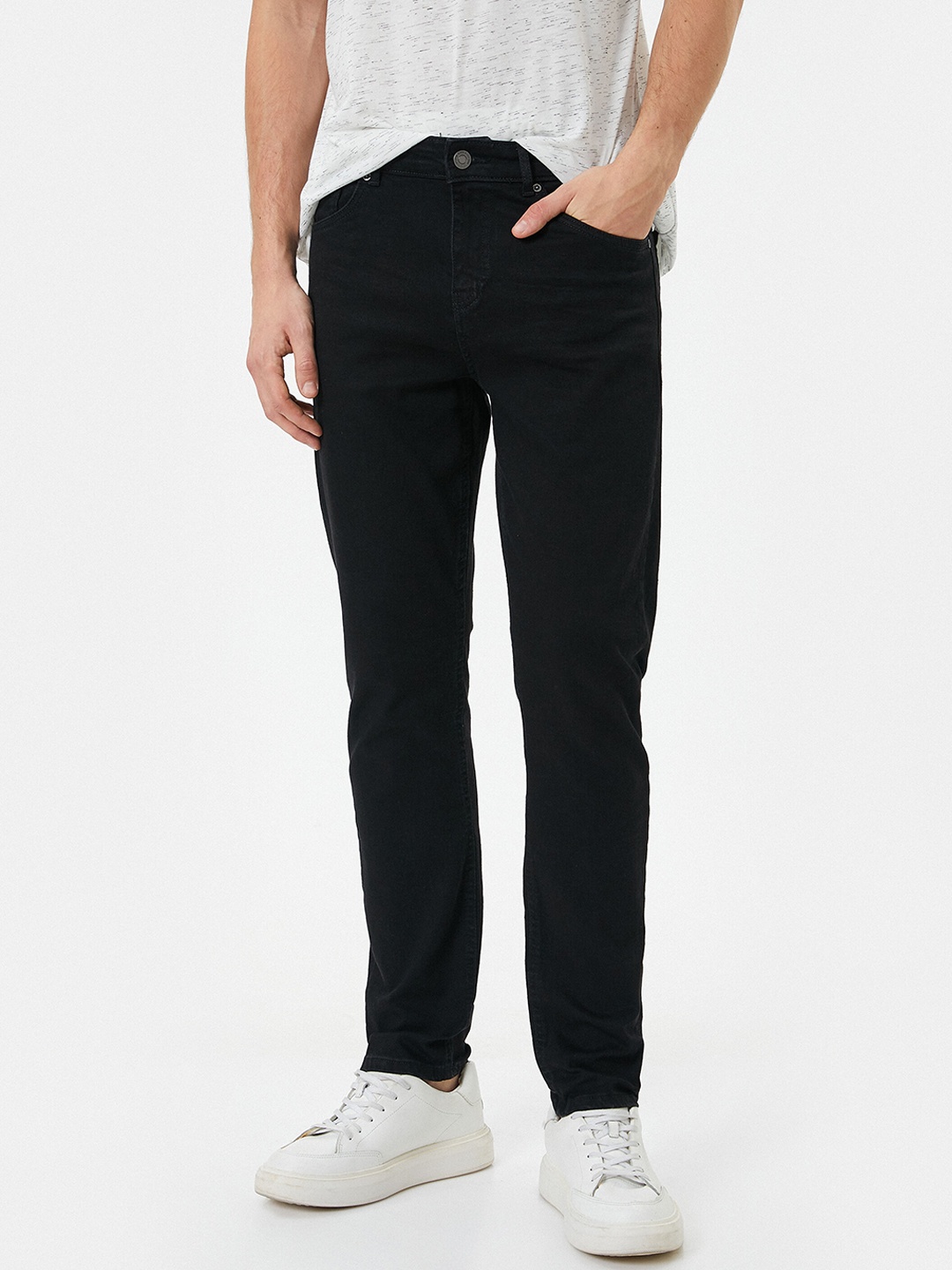 

Koton Men Mid-Rise Clean Look Stretchable Jeans, Black