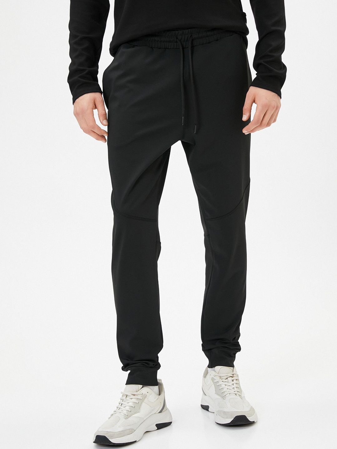 

Koton Men Mid Rise Joggers, Black