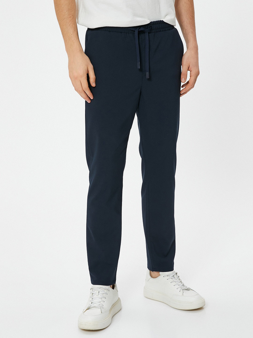 

Koton Men Mid-Rise Chinos, Navy blue