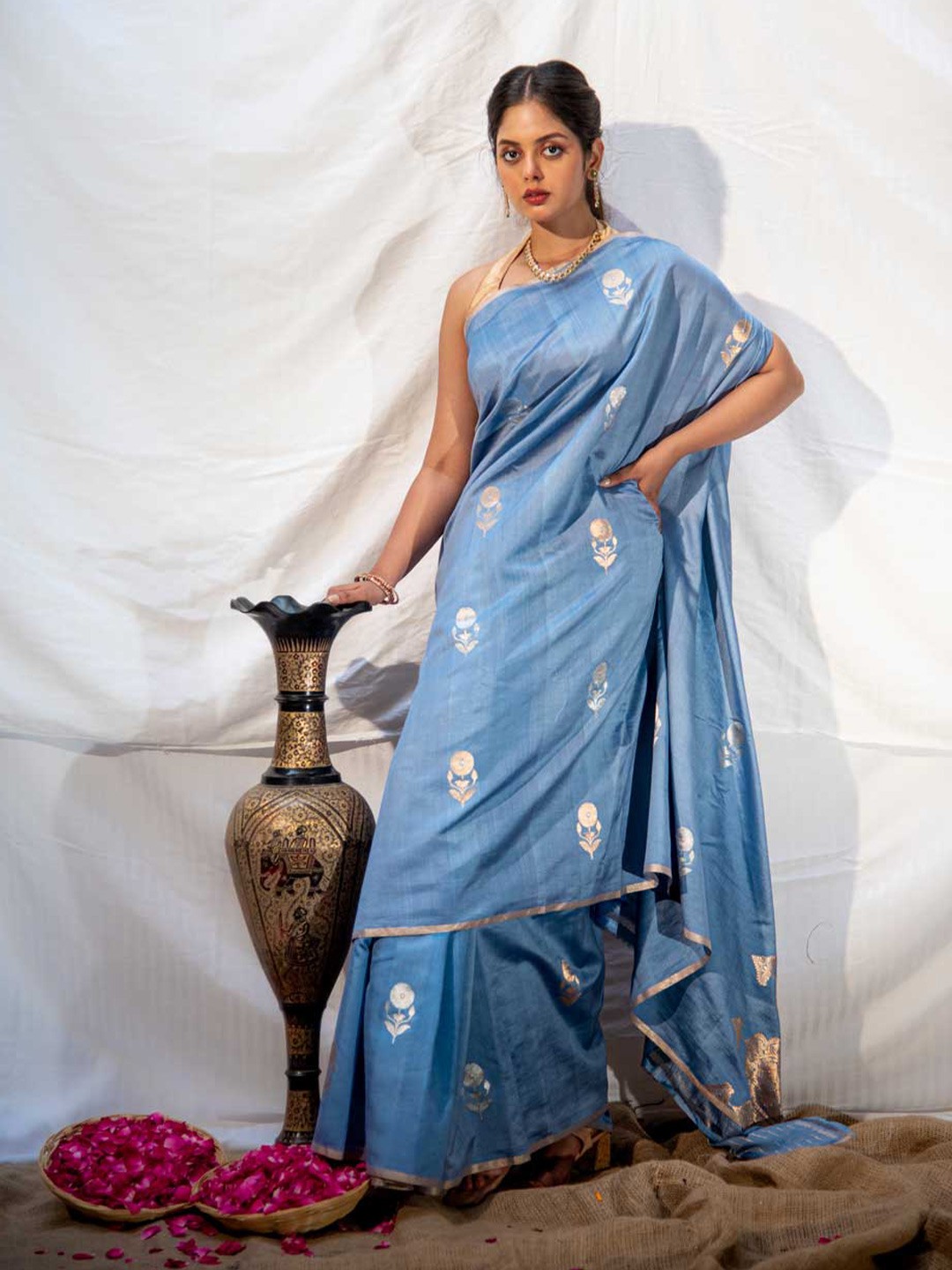 

Rasm by Muskaan Ethnic Motifs Zari Banarasi Saree, Blue
