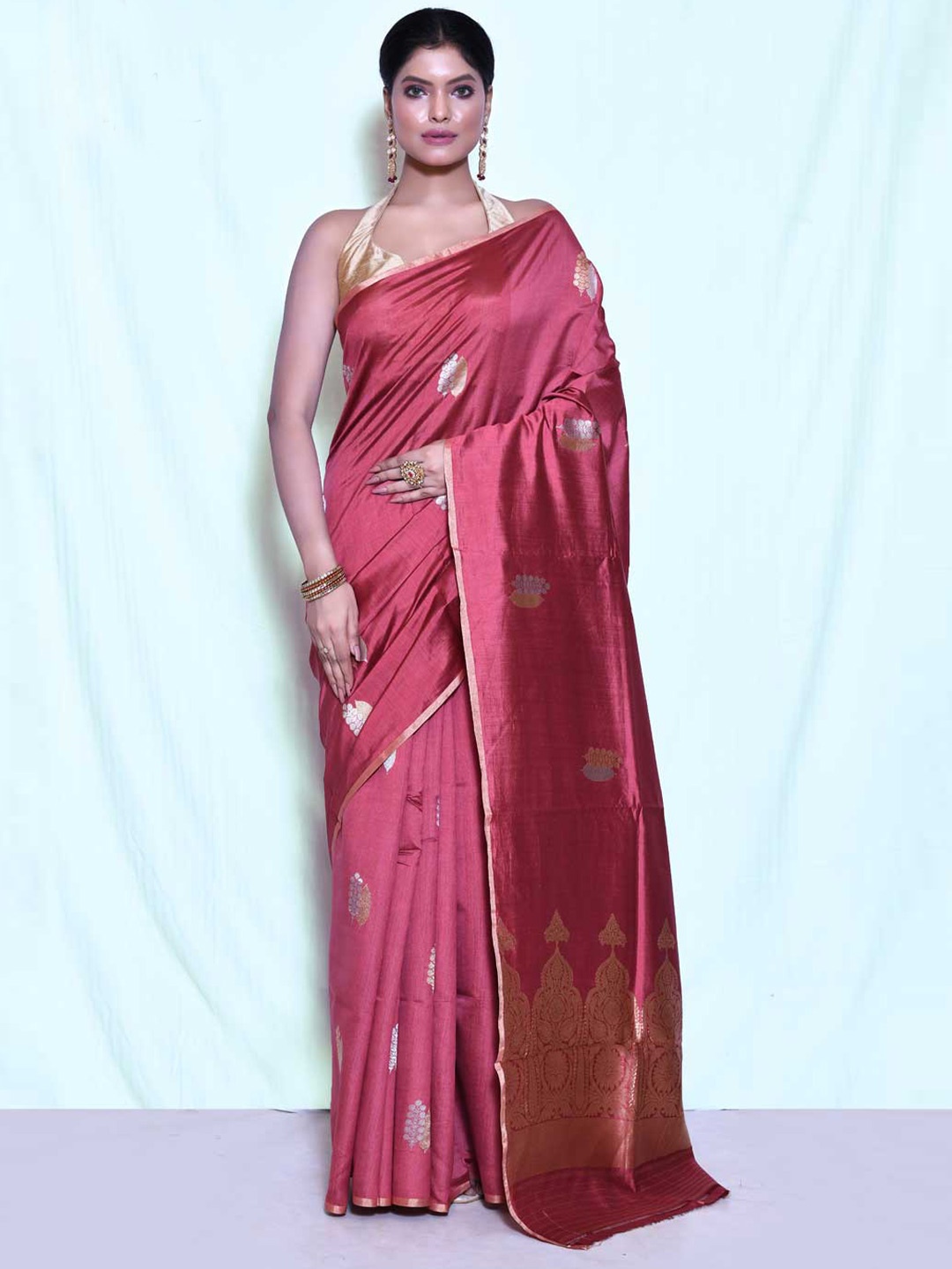 

Rasm by Muskaan Ethnic Motifs Woven Design Zari Banarasi Saree, Maroon