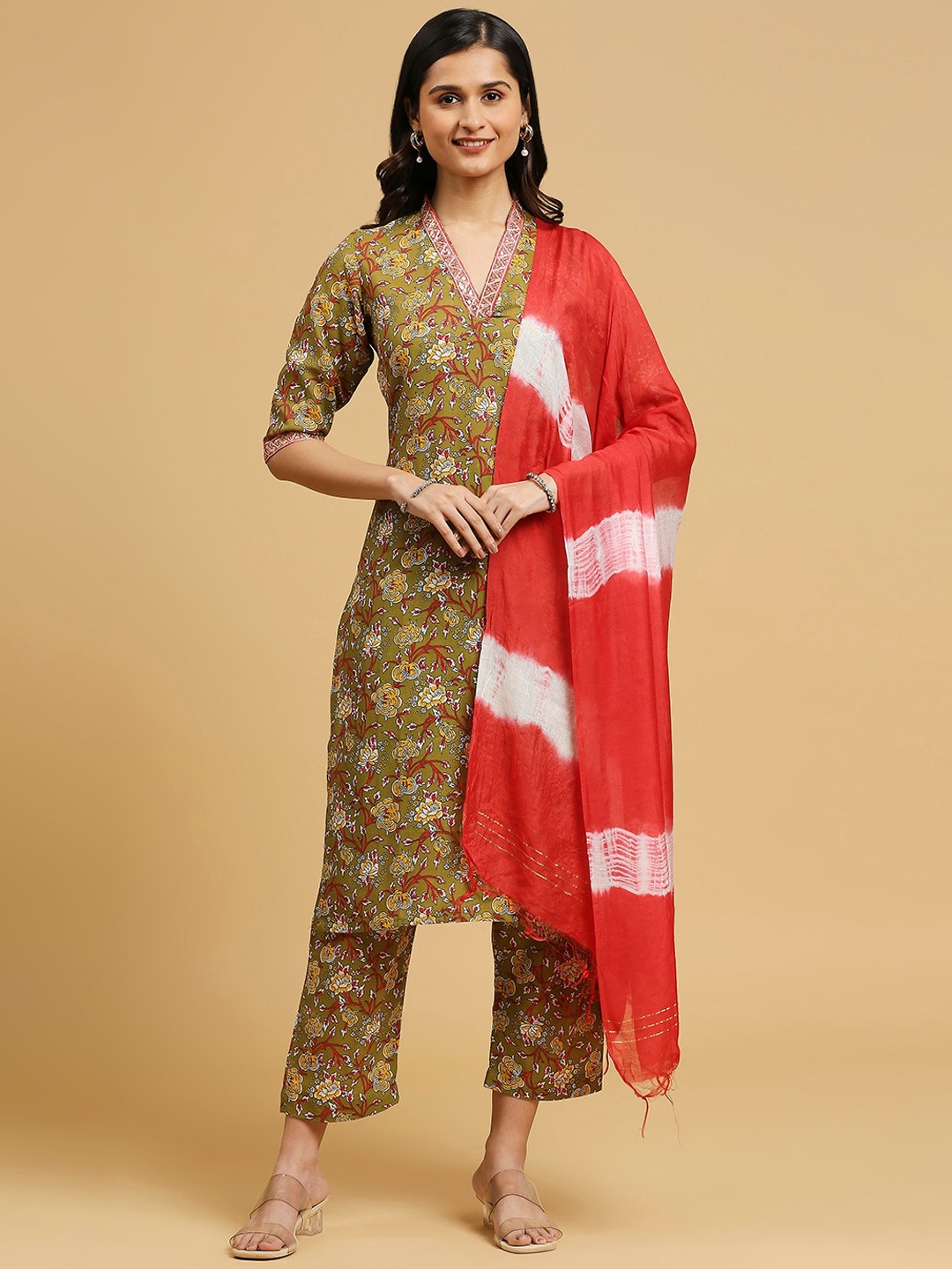 

GUFRINA Floral Printed Sequinned Kurta & Trousers With Dupatta, Olive