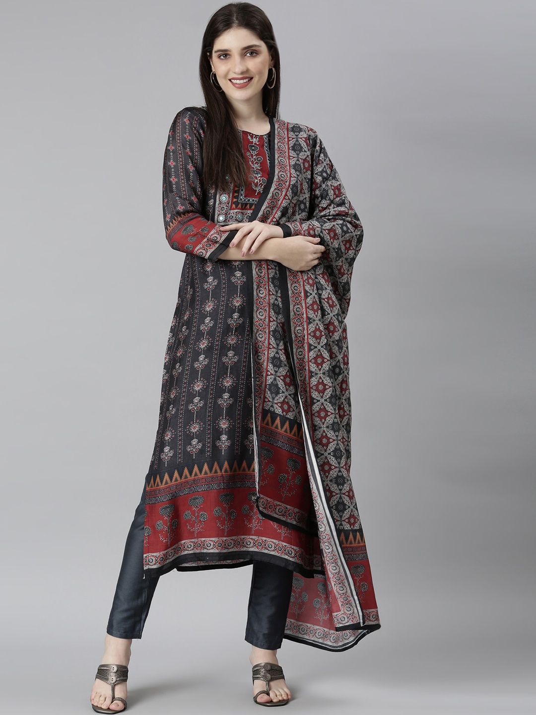 

Neerus Floral Printed Thread Work Kurta with Trousers & With Dupatta, Grey