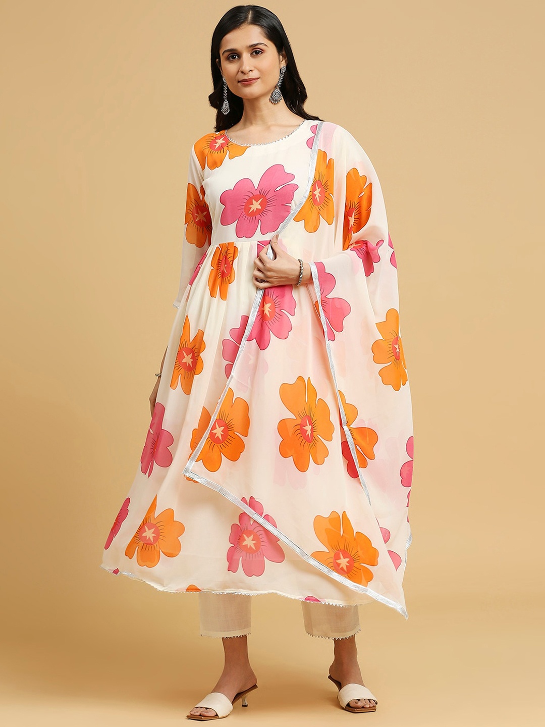 

GUFRINA Floral Printed Kurta & Trousers With Dupatta, Cream