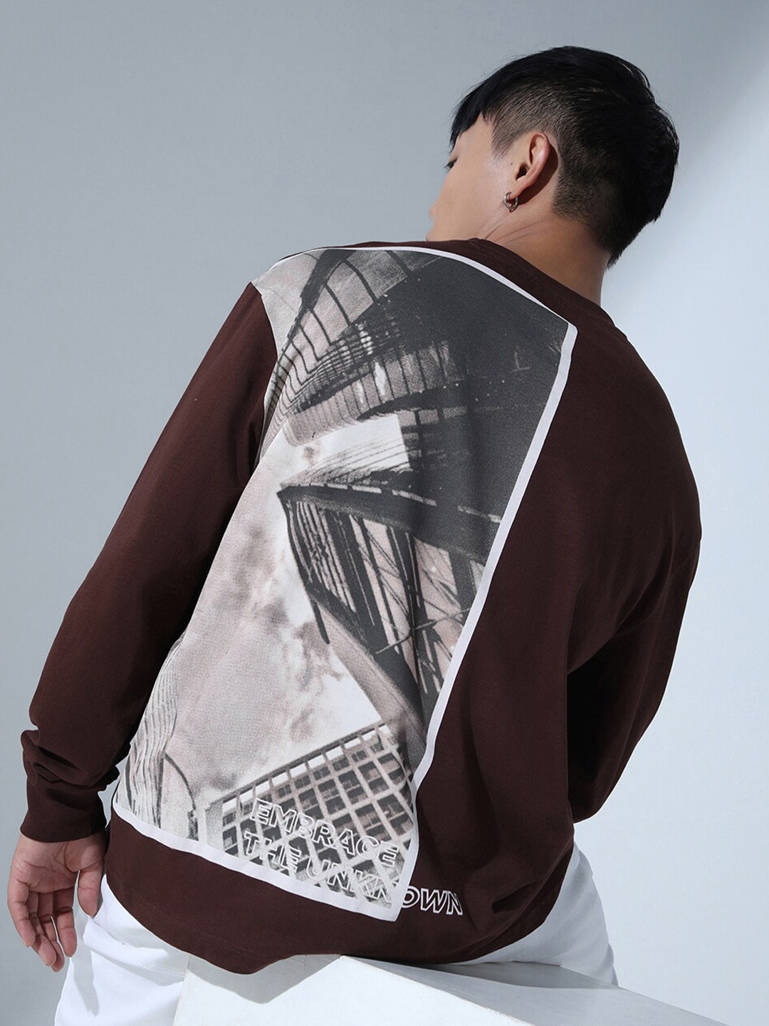 

Hubberholme Graphic Printed Relaxed Fit Pure Cotton T-shirt, Brown