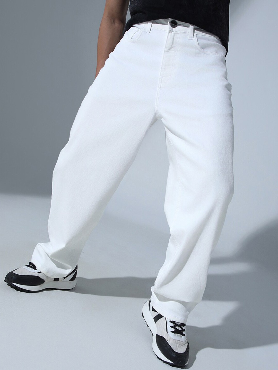 

Hubberholme Men 90's Relaxed Straight fit Stretchable Jeans, Off white