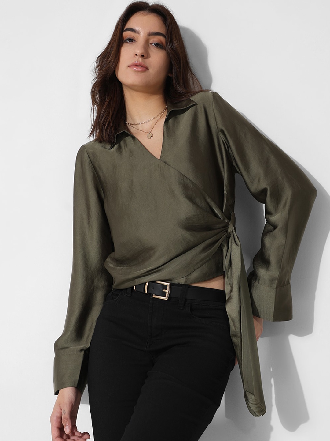 

ONLY Cuffed Sleeves Shirt Collar Wrap Top, Green