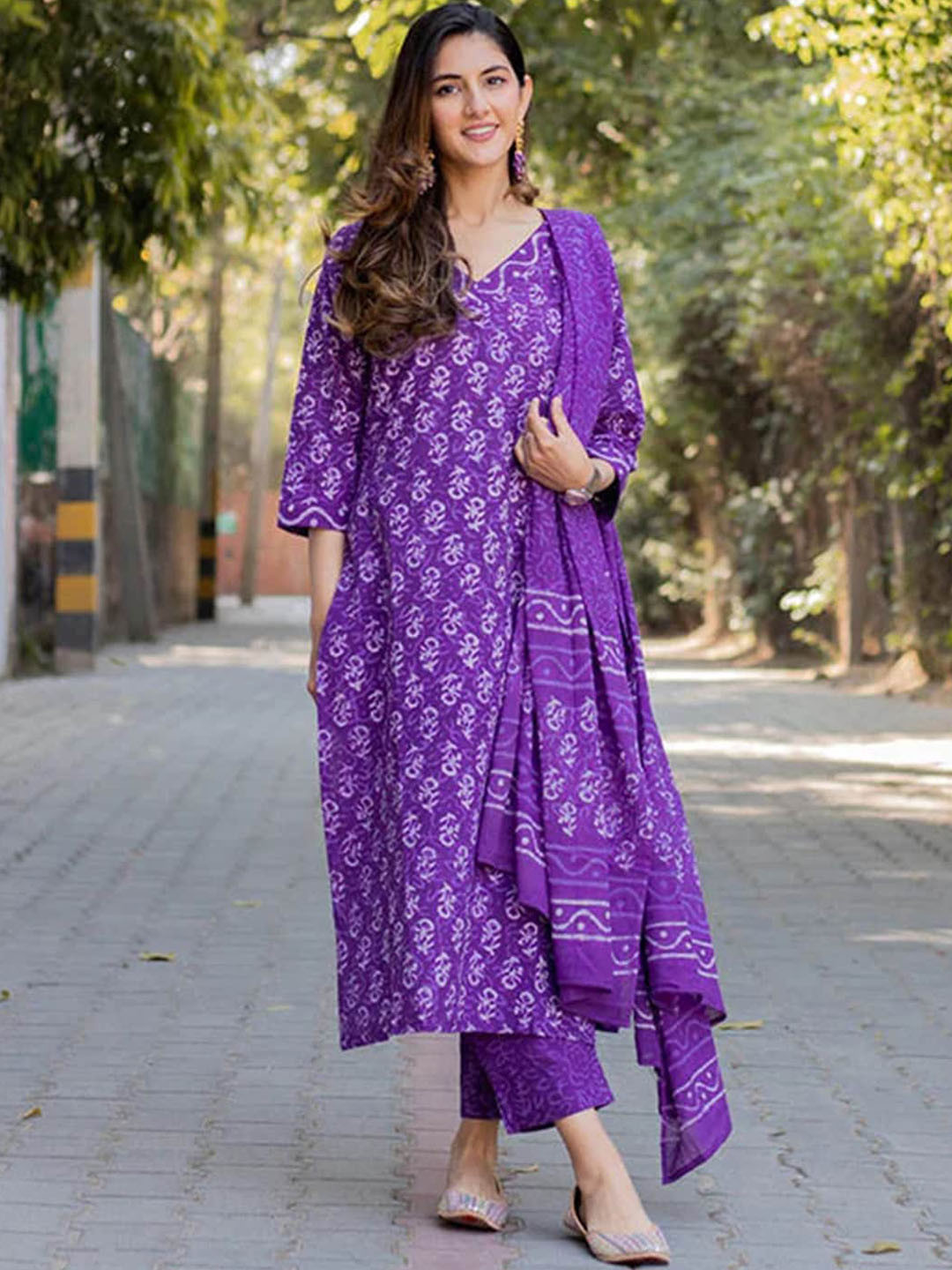 

KALINI Floral Printed V-Neck Straight Kurta With Trousers & Dupatta, Purple