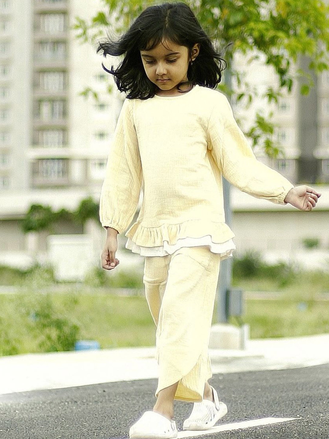 

BAESD Girls Round Neck Pure Cotton Top with Trousers, Yellow