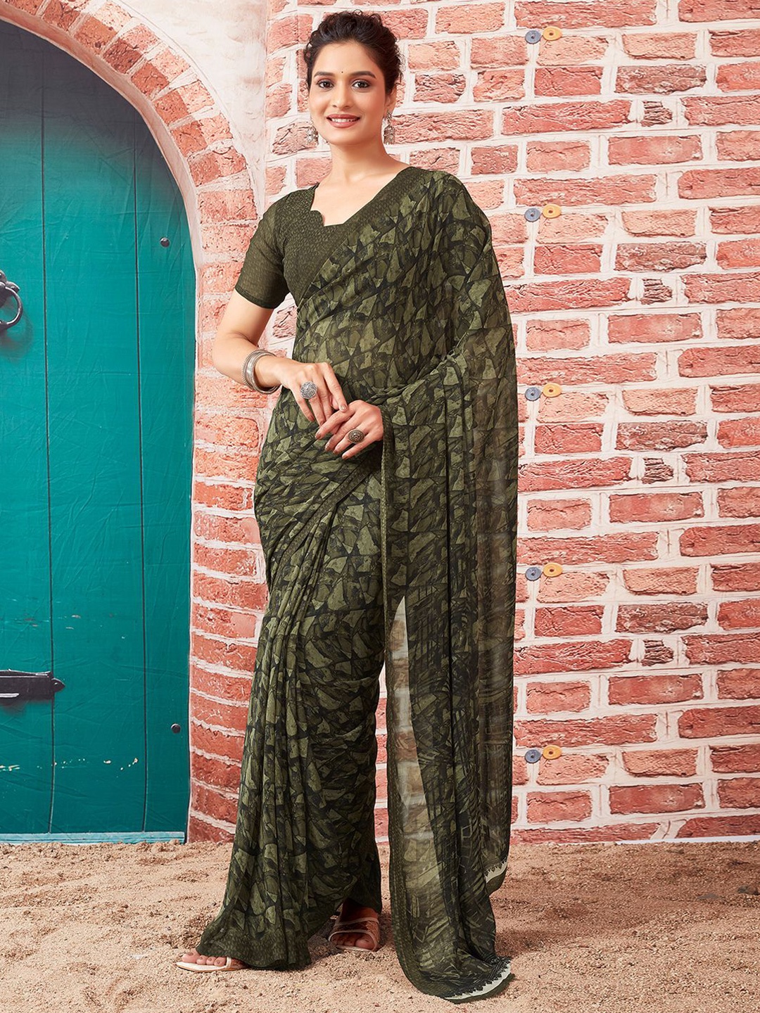 

KALINI Geometric Printed Maheshwari Saree, Green