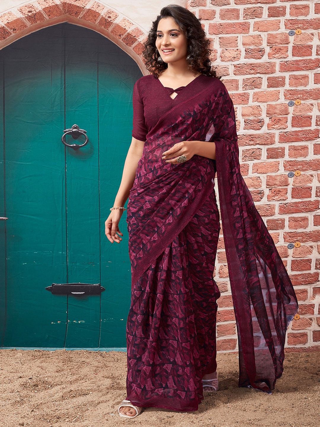 

KALINI Geometric Printed Saree, Purple