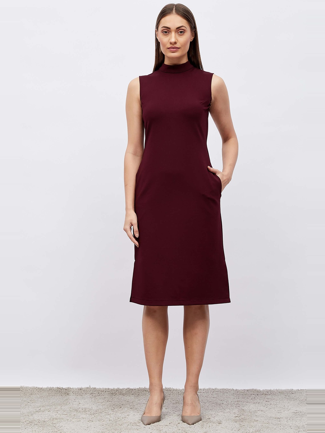 

SALT ATTIRE Kapaas Mock Neck Sleeveless Knee Length Sheath Dress, Burgundy