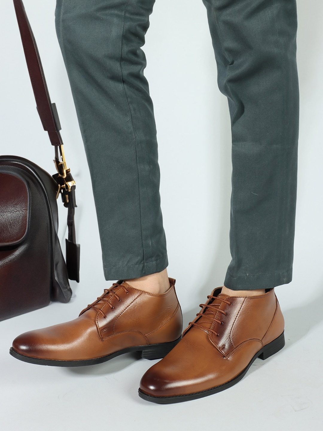

Carlton London Men Leather Formal Derbys, Tan