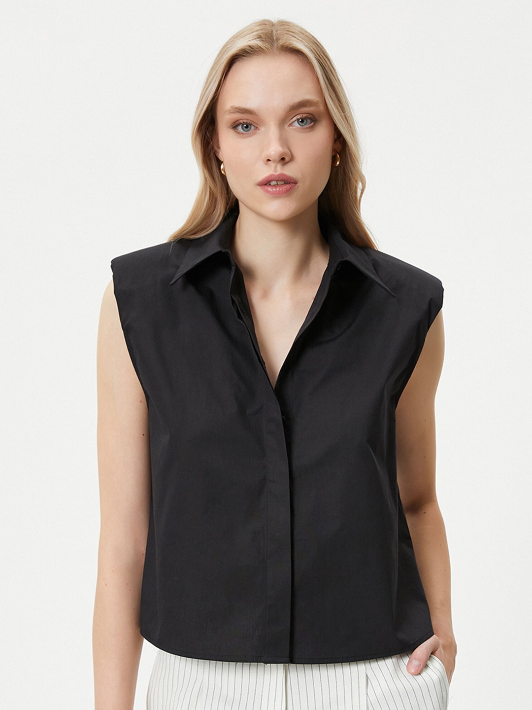 

Koton Spread Collar Sleeveless Casual Shirt, Black