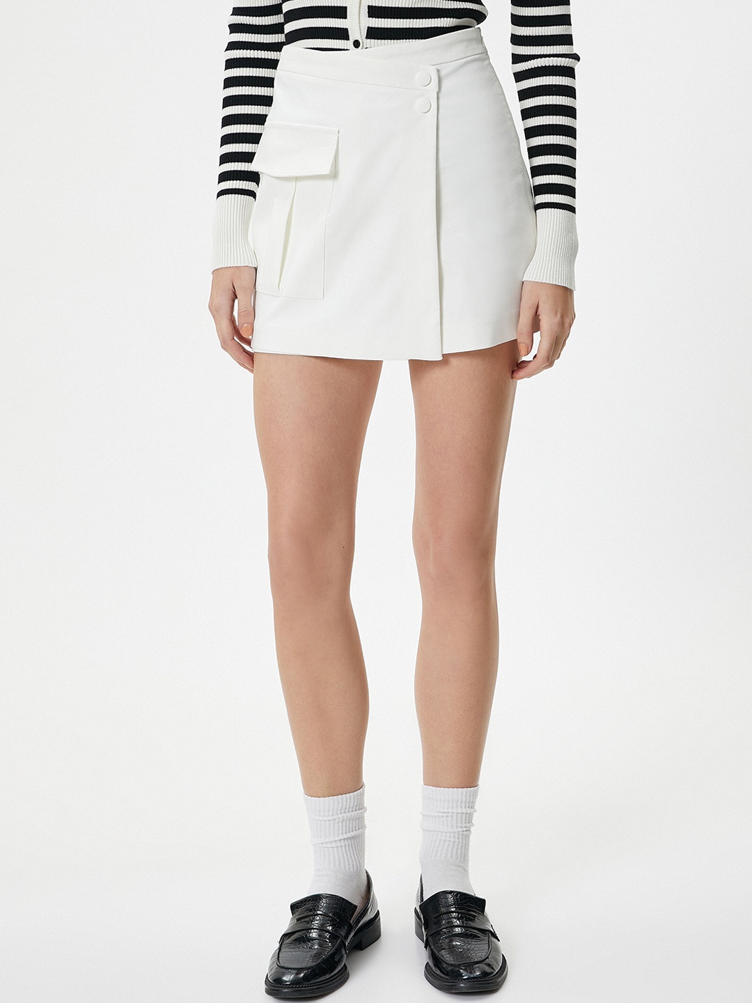 

Koton Mid Rise Mini Skorts, Off white