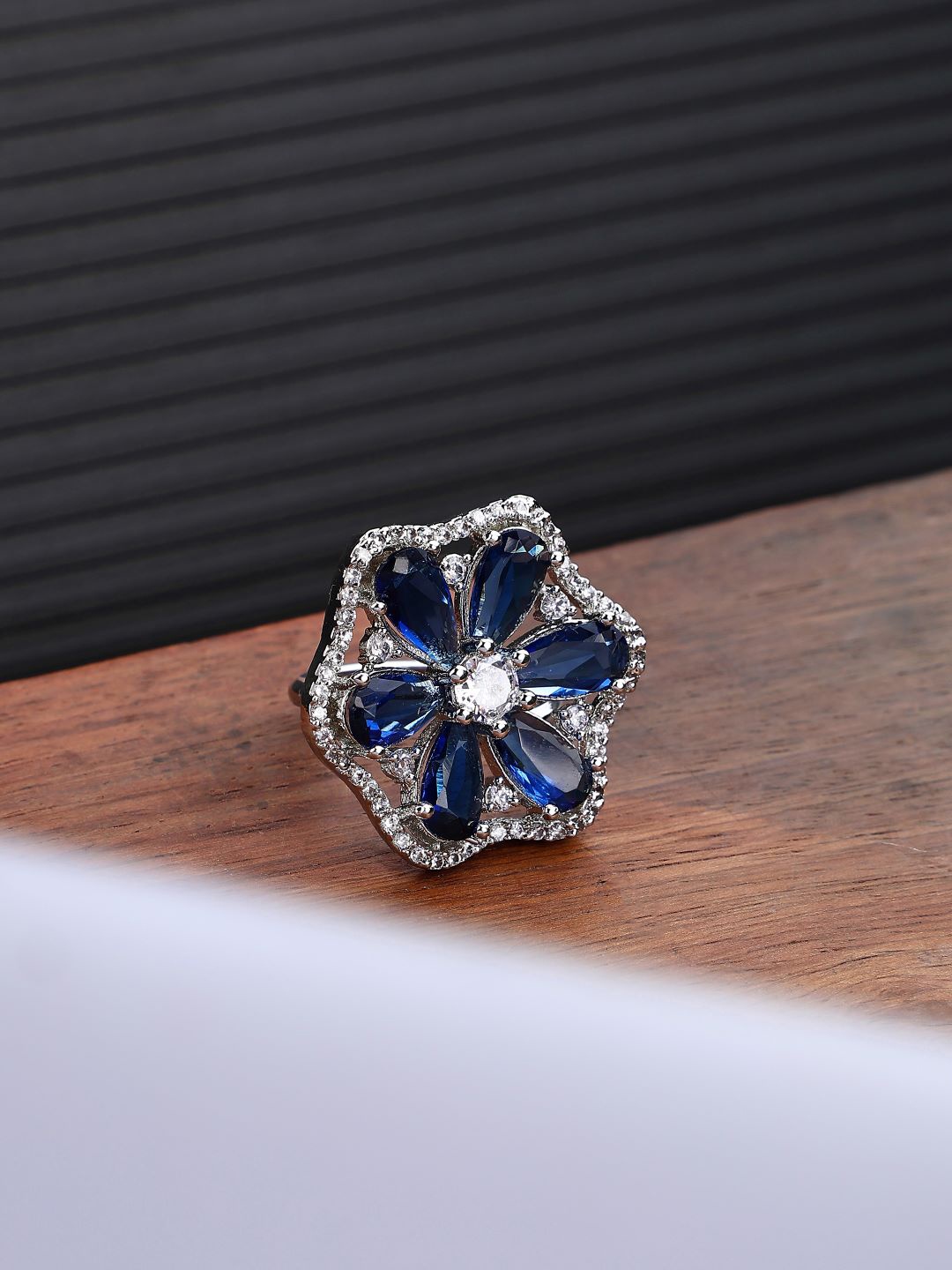 

SATJEWEL Silver-Plated Stone-Studded Floral Cocktail Finger Ring