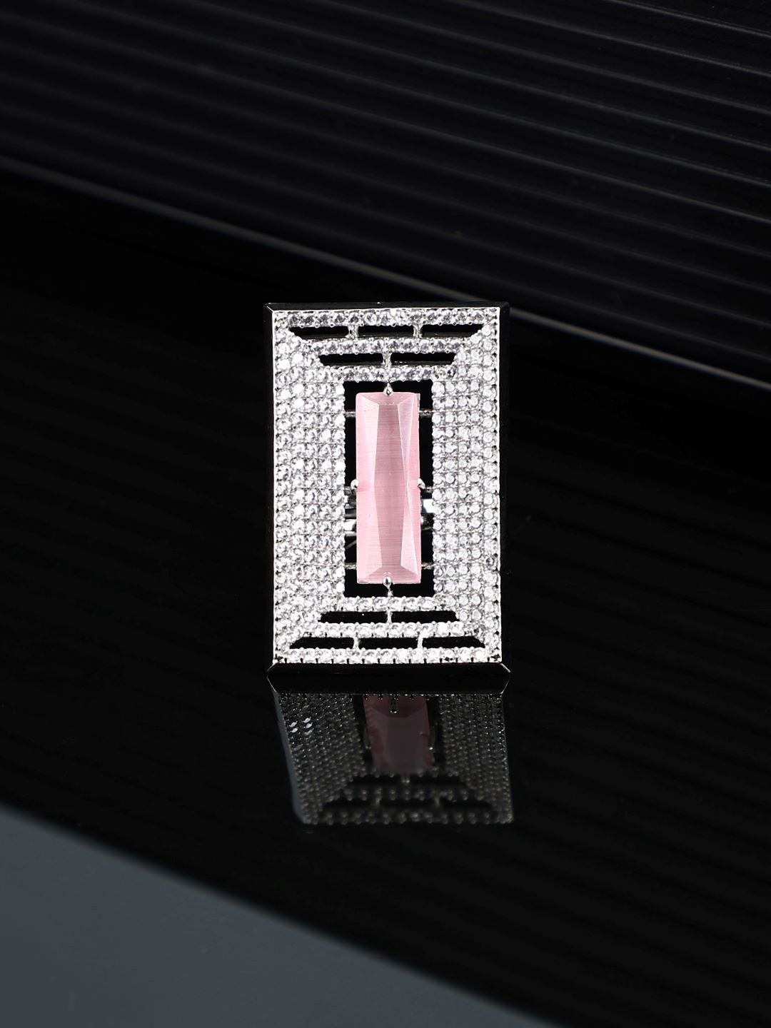 

SATJEWEL Rose Gold-Plated Stone-Studded Finger Ring