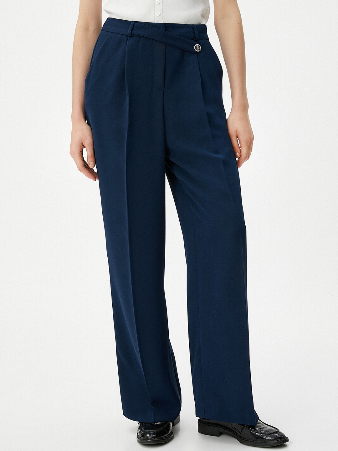 

Koton Women Mid-Rise Pleated Parallel Trousers, Navy blue