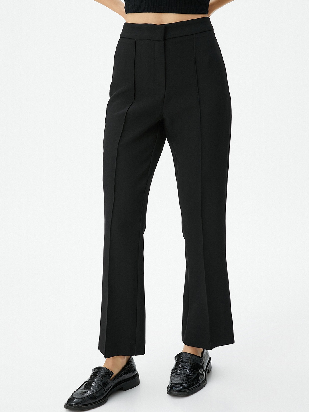 

Koton Women Mid-Rise Regular Trousers, Black