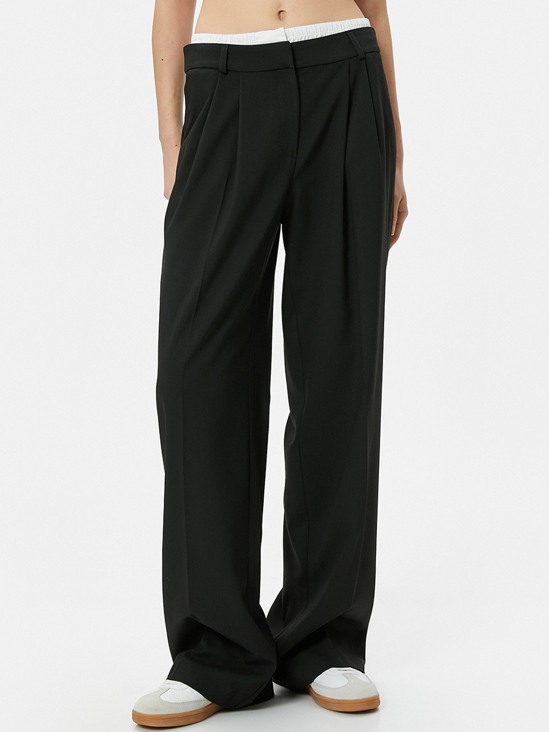 

Koton Women Mid-Rise Pleated Front Regular Trousers, Black