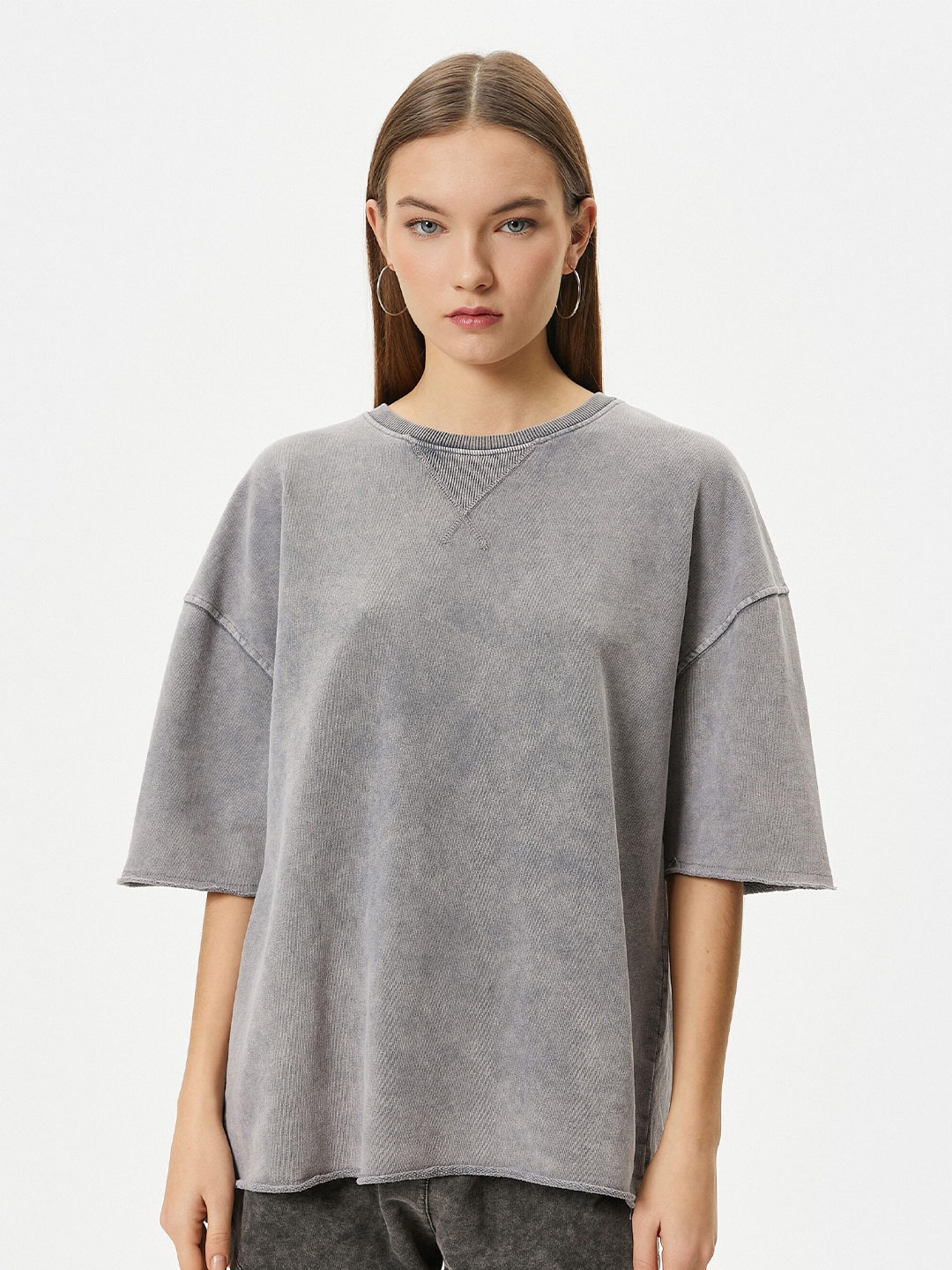 

Koton Round Neck Drop Shoulder Sleeves Pure Cotton T-shirt, Grey