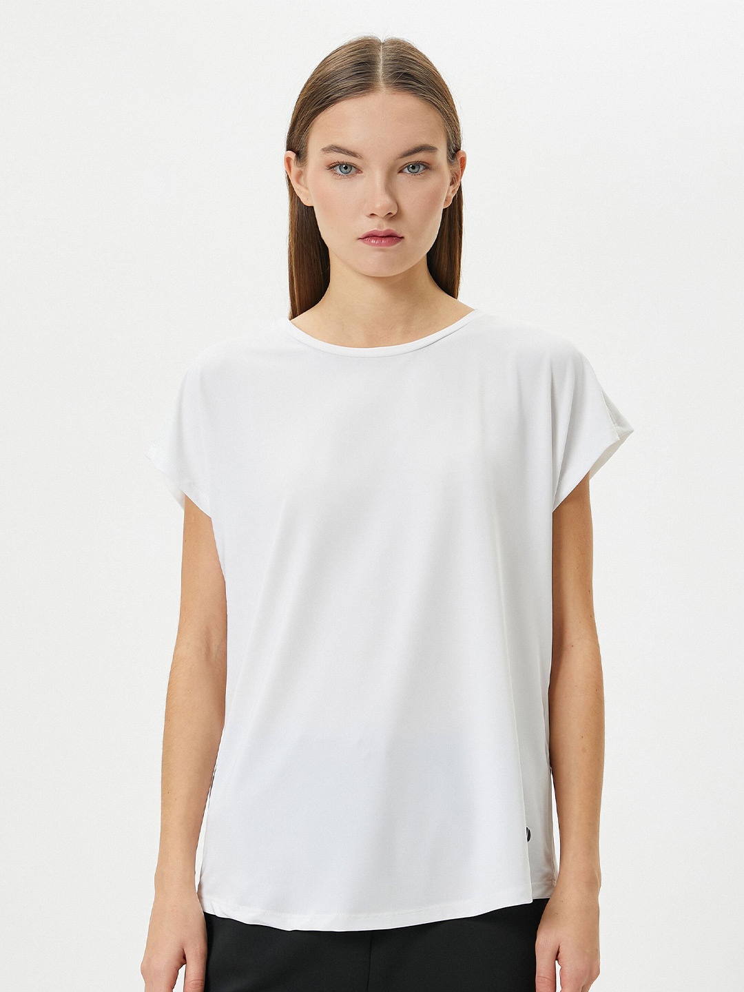 

Koton Round Neck Extended Sleeves T-shirt, White