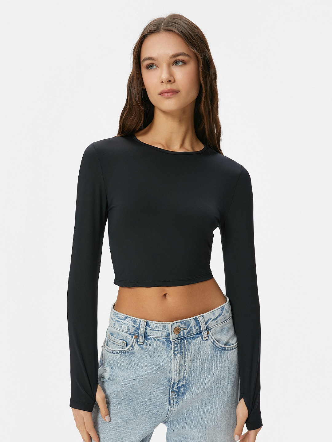 

Koton Round Neck Long Sleeves Crop T-shirt, Black