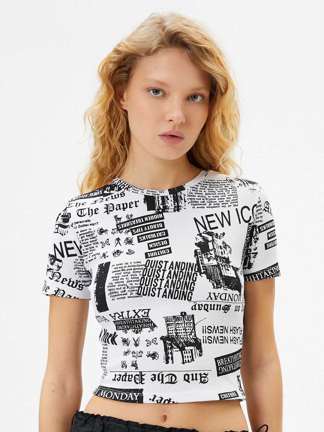 

Koton Typography Printed Crop T-shirt, Black