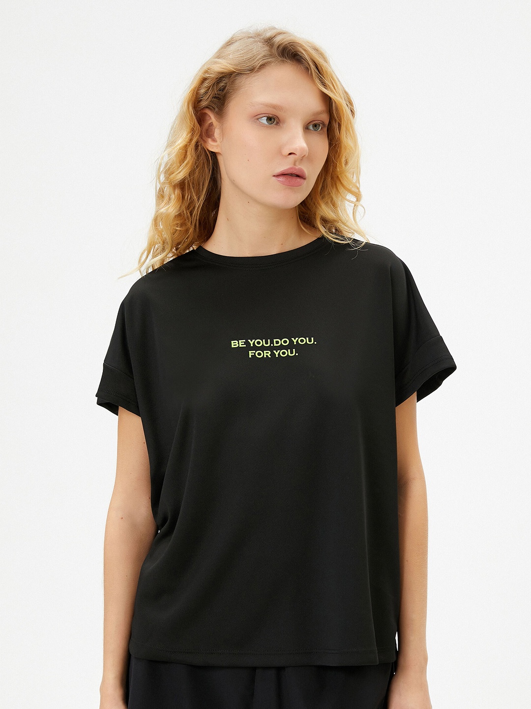

Koton Typography Printed Drop-Shoulder Sleeves T-shirt, Black