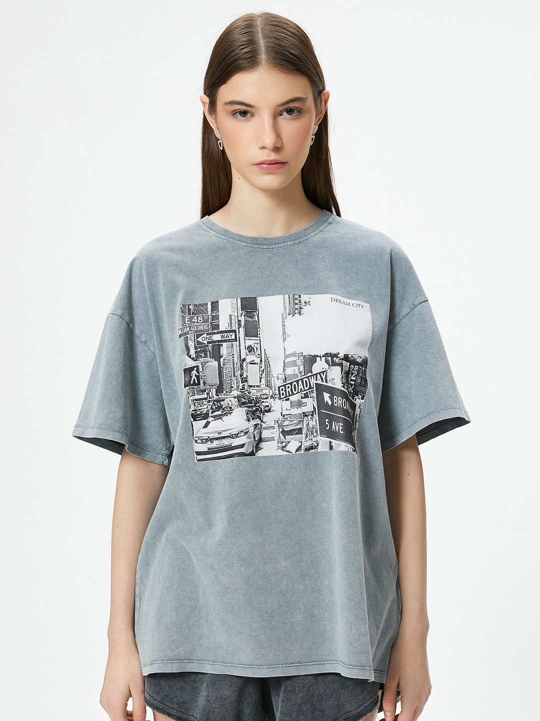 

Koton Typography Printed Drop-Shoulder Sleeves Pure Cotton T-shirt, Grey