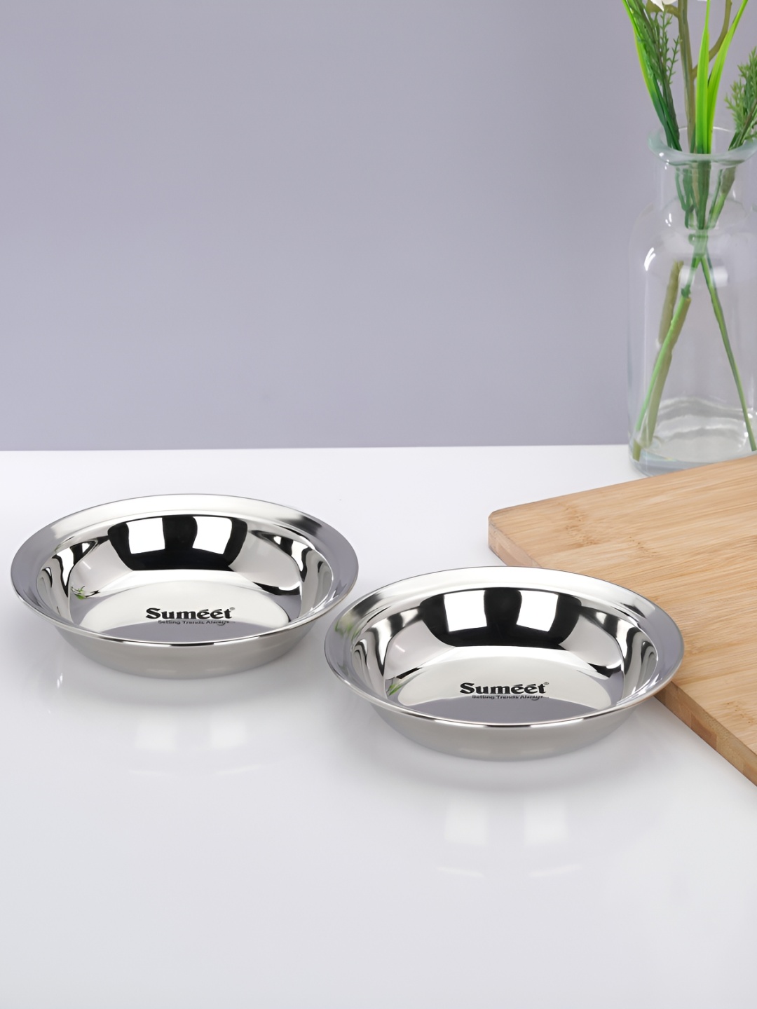 

Sumeet 2 Pieces Stainless Steel Glossy Plates, Silver