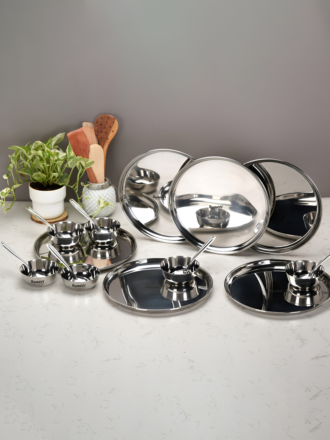 

Sumeet Silver-Toned 18 Pieces Stainless Steel Dishwasher Safe Glossy Dinner Set