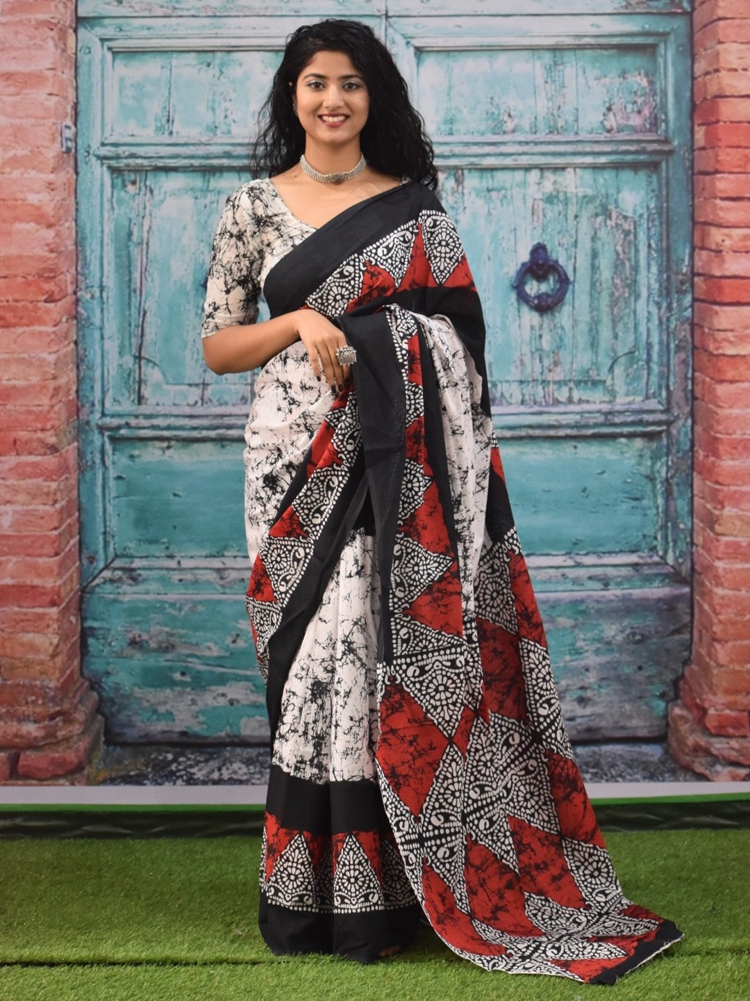 

JALTHER Pure Cotton Block Print Saree, Red