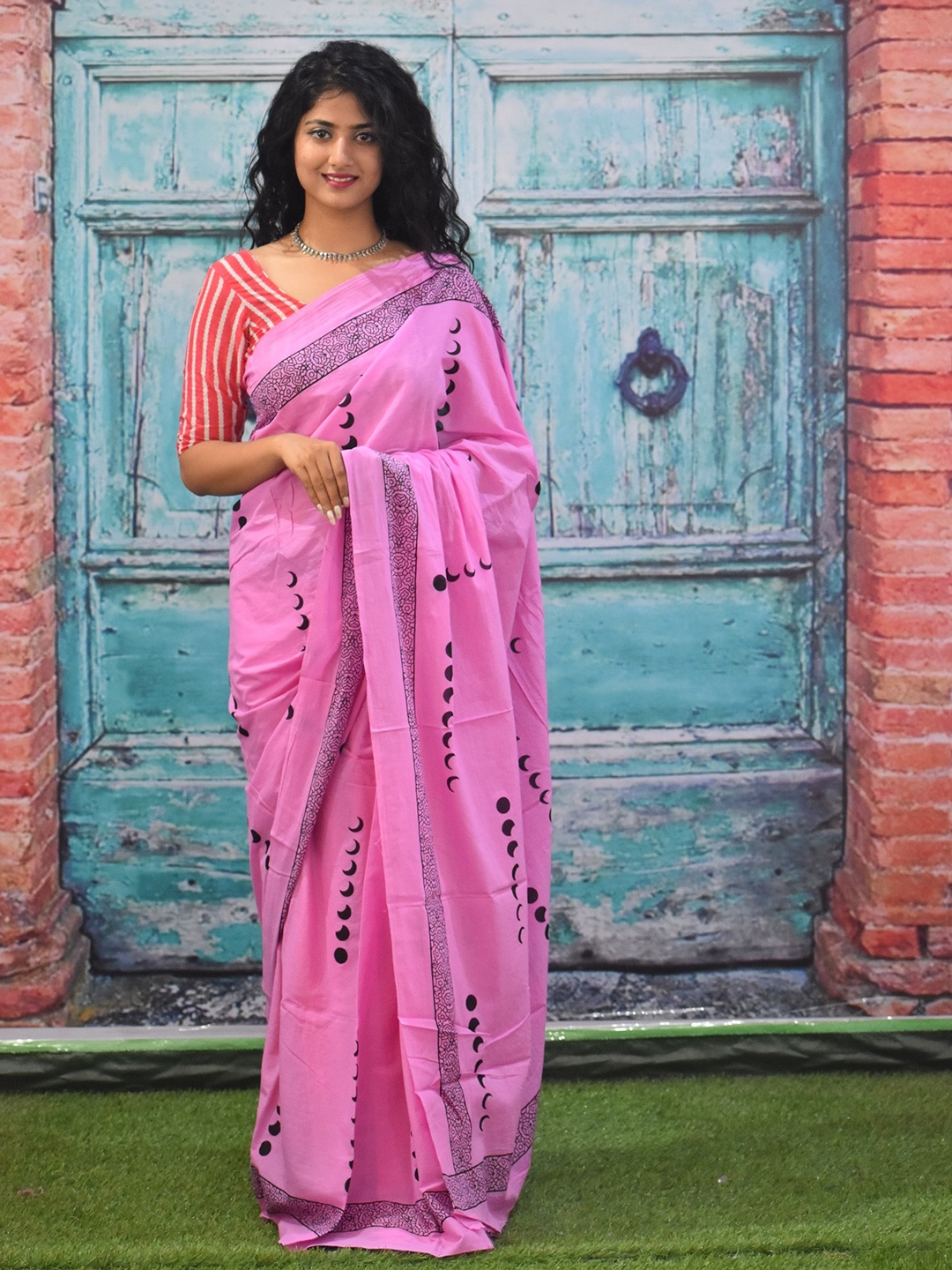 

KIAARON Pure Cotton Block Print Saree, Pink