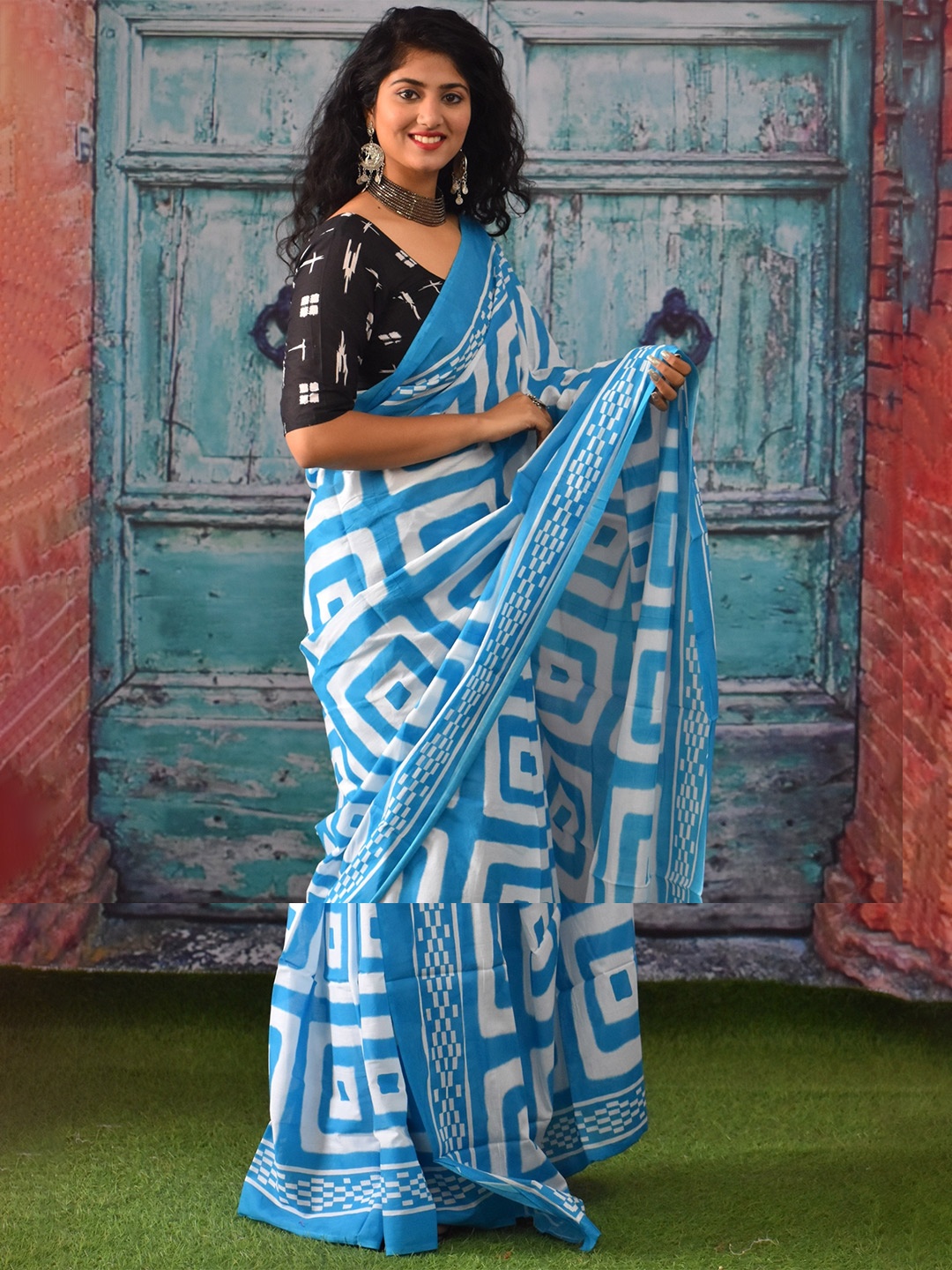 

KIAARON Pure Cotton Block Print Saree, Turquoise blue