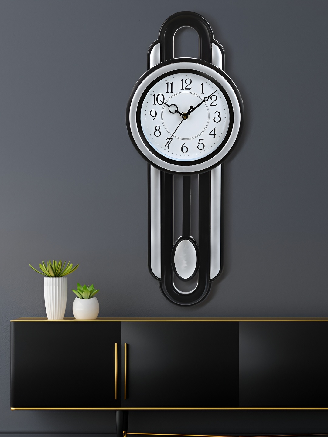 

Attractionz Silver-Toned Round Contemporary Wall Clock