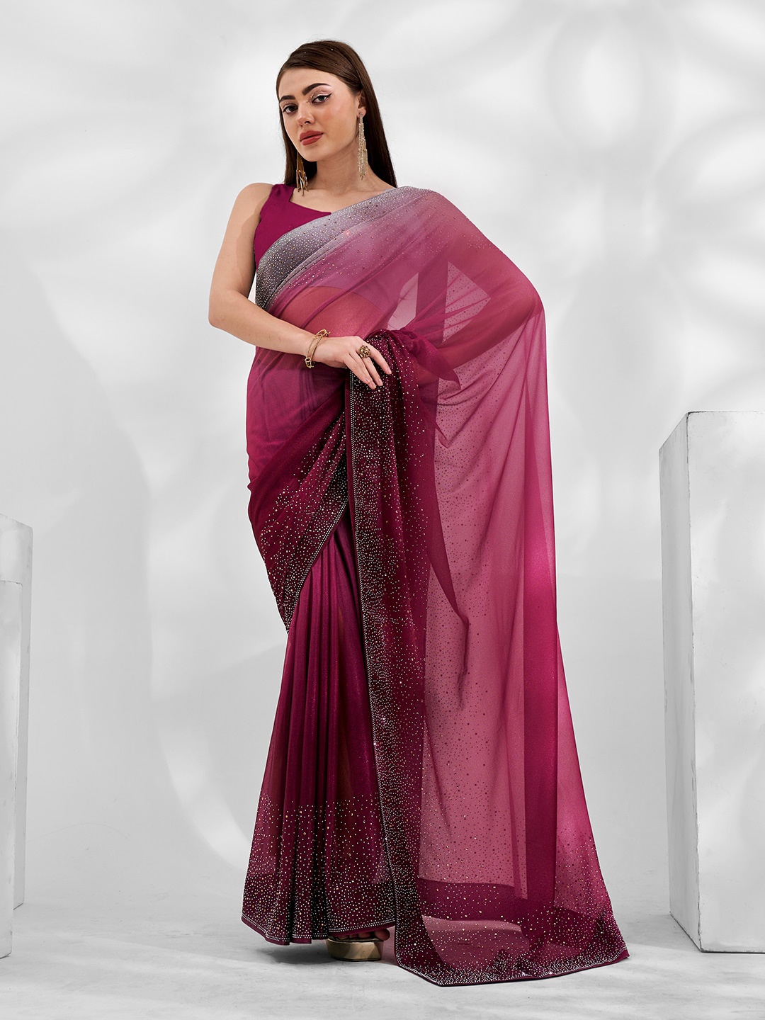 

Mitera Ombre Beads And Stones Embellished Saree, Maroon