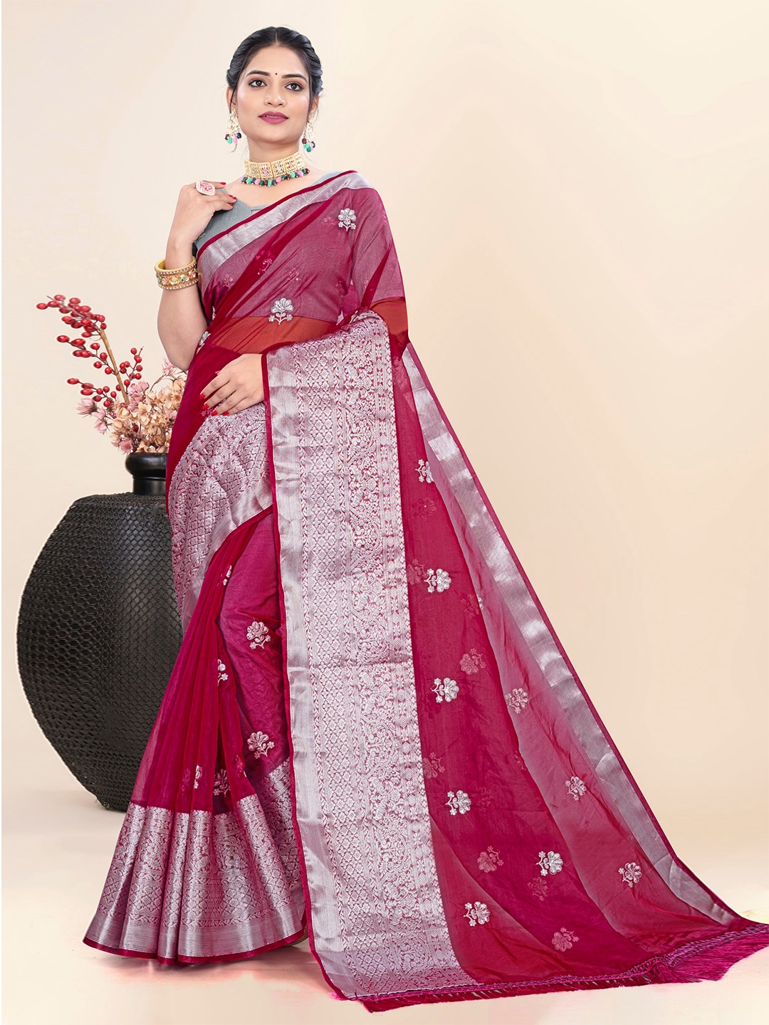 

Celeb Styles Floral Zari Organza Designer Kanjeevaram Saree, Pink
