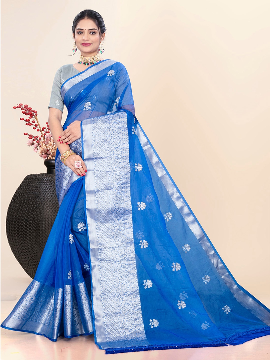 

Celeb Styles Ethnic Motifs Woven Design Zari Organza Kanjeevaram Saree, Blue