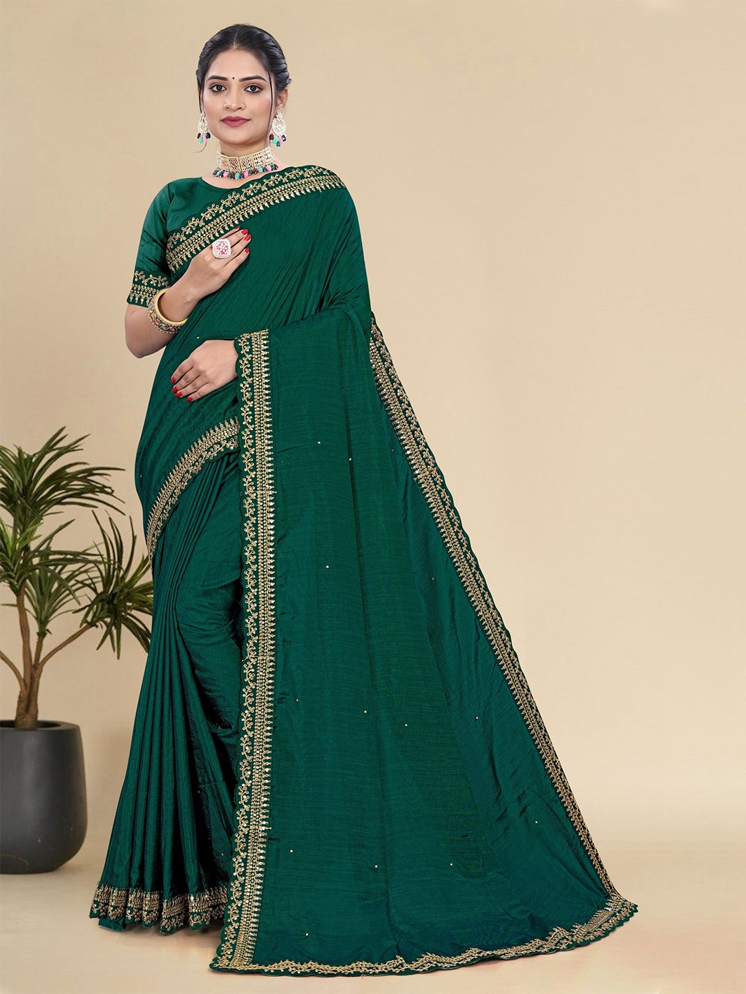 

Celeb Styles Sequinned Embellished Saree, Green