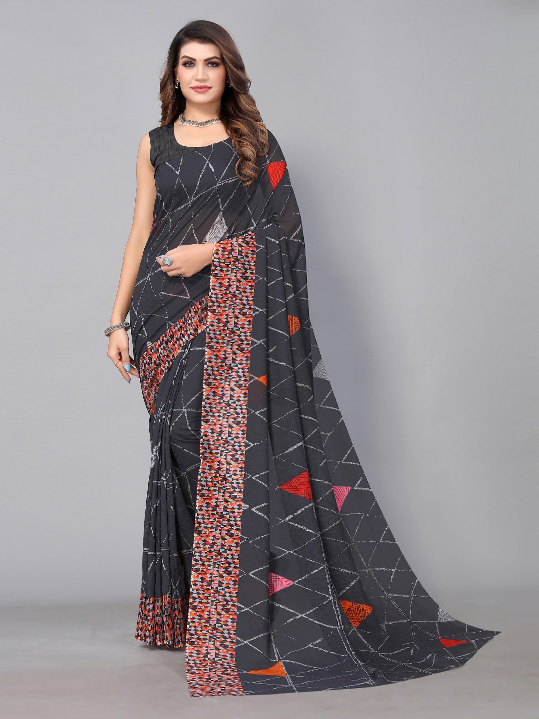 

KALINI Geometric Printed Saree, Charcoal