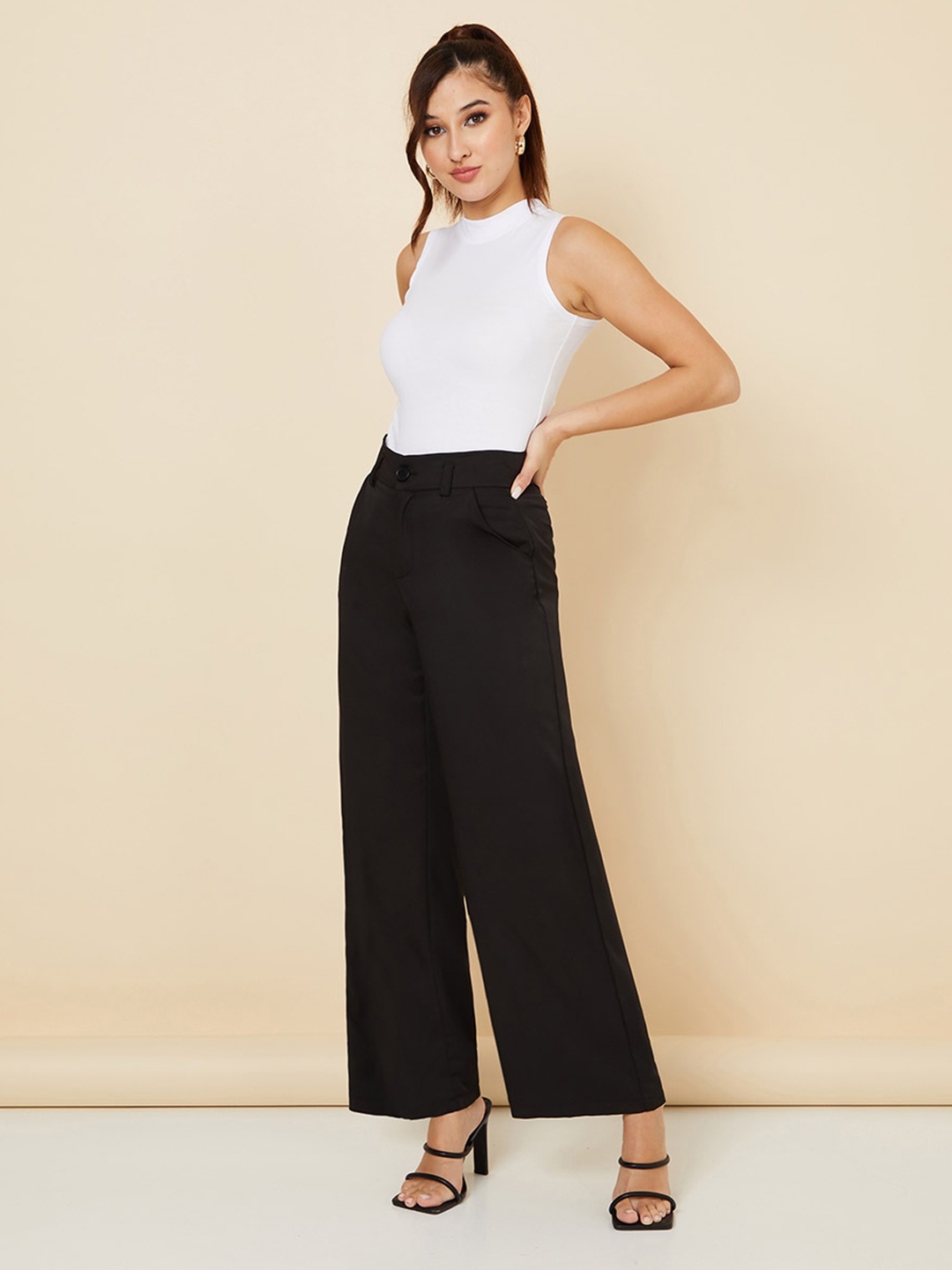 

Styli White High Neck Cotton Fitted Top